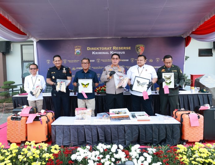 Polda Jatim Ungkap Tiga Kasus Kejahatan Sumber Daya Alam, Empat Tersangka Diamankan
