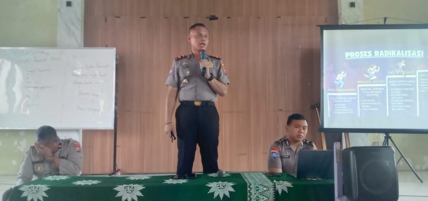Polresta Sidoarjo Masuk Sekolah,Tanamkan Sadar Hukum pada Pelajar dan Cegah Radikalisme